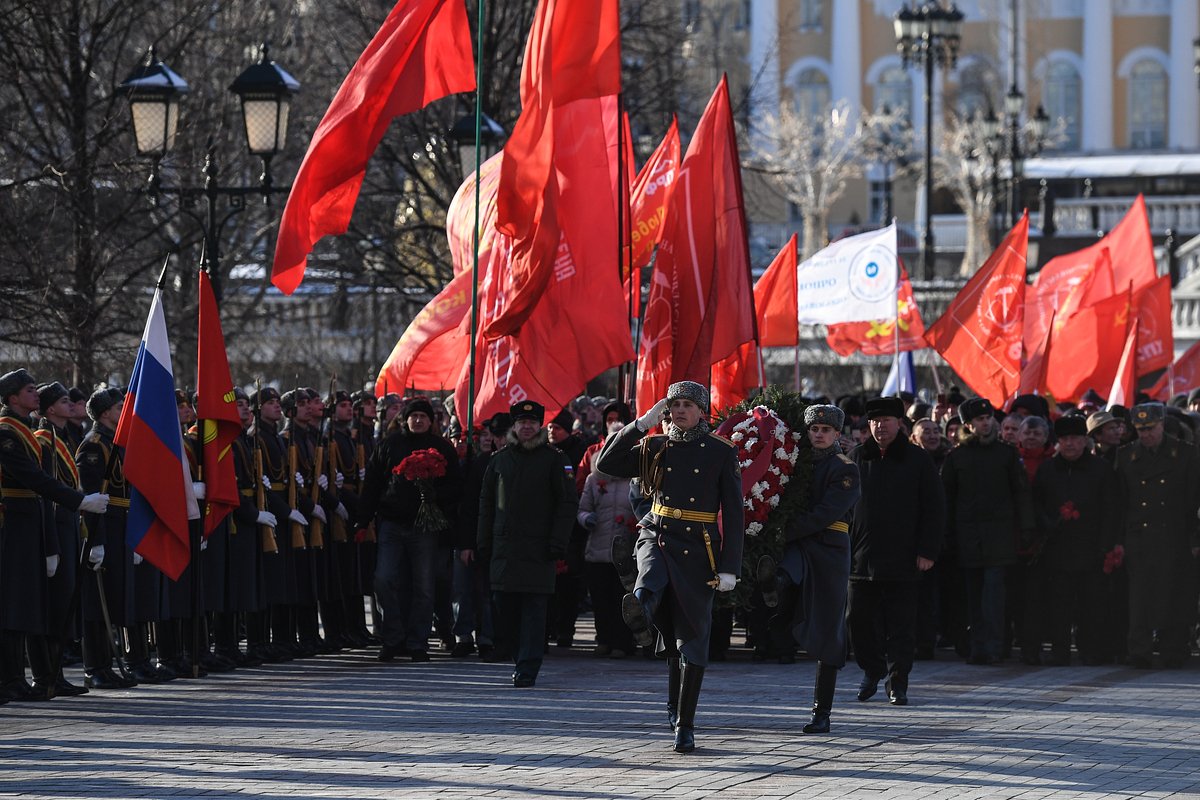 День разгрома немецко-фашистских войск в Сталинградской битве.